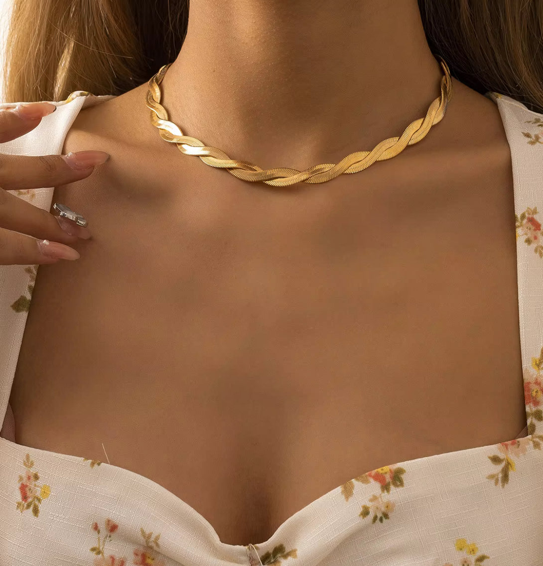 Golden Twist Necklace